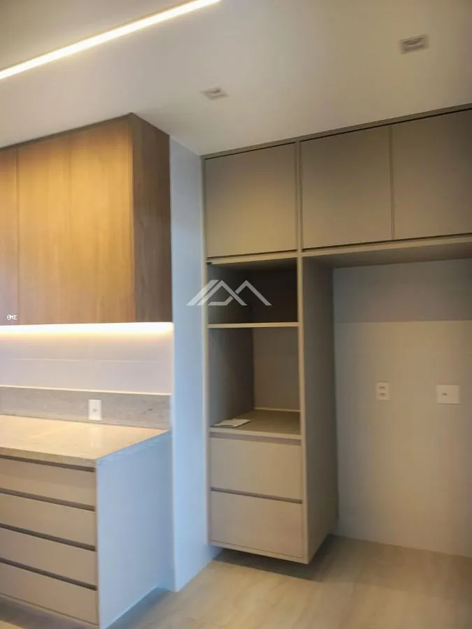 4-bedroom unfurnished apartment with glassed balcony — photo 43
