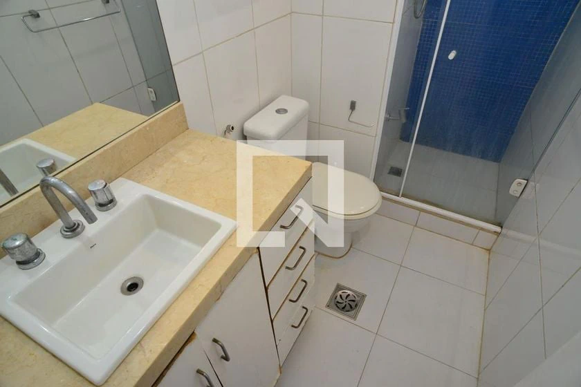 Top-floor rental with 4 bedrooms and 200 m² — photo 26