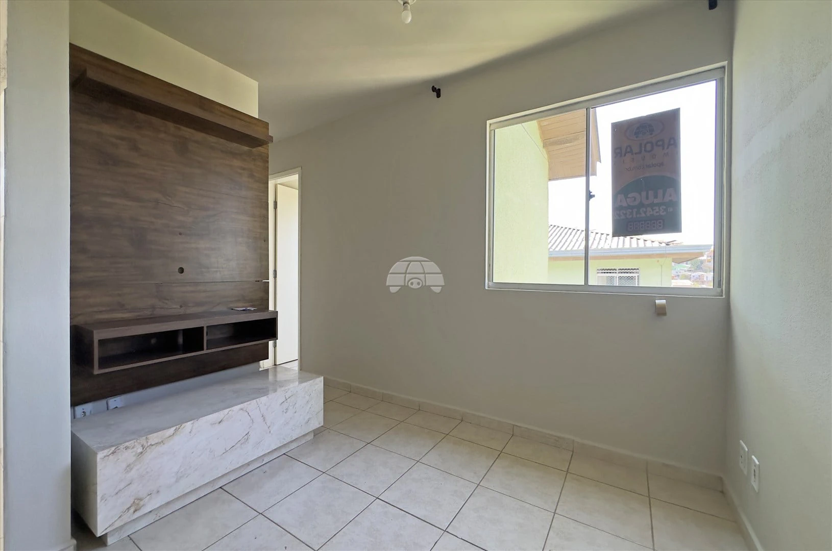 2-bedroom apartment with separate kitchen and parking — photo 4
