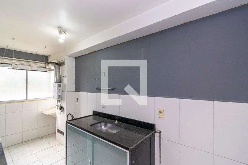Apartamento para aluguel com 2 quartos e cozinha fechada