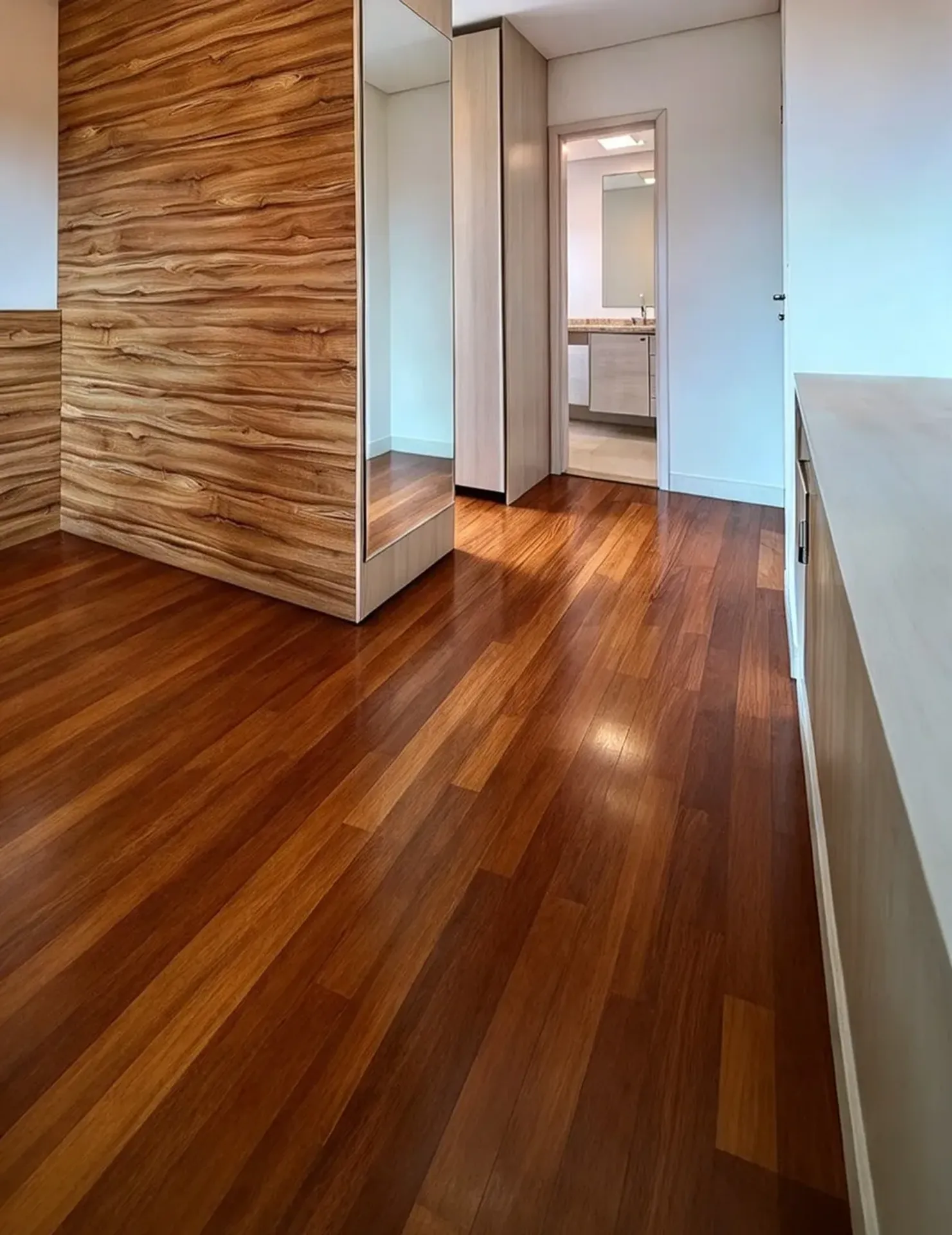 4-bedroom apartment with a park view in Curitiba — photo 9