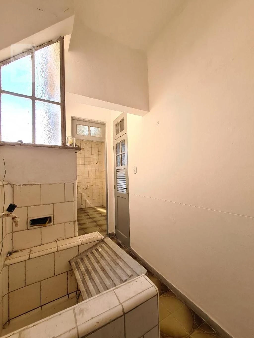 2 quartos e jacuzzi: apartamento de 65 m² — photo 27