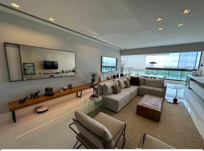 Apartamento duplex mobiliado de 340 m² com 4 quartos