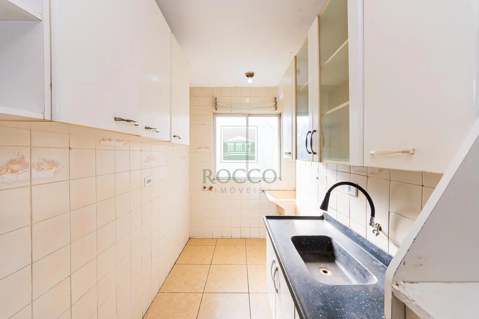 2-bedroom apartment with a glass shower enclosure on the 7th floor — photo 9