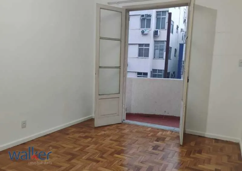 Unfurnished apartment with 3 bedrooms and 2 bathrooms — photo 17