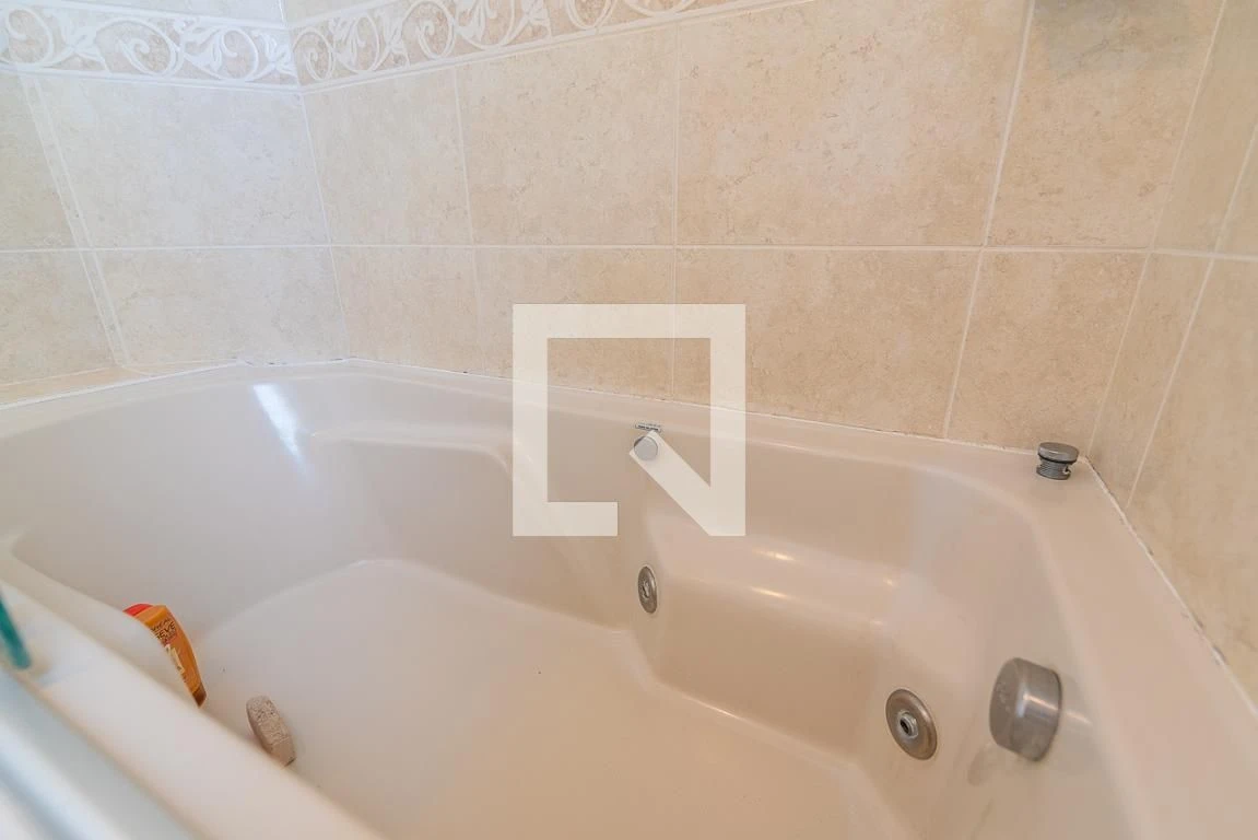 Furnished apartment, 130 m², with a jacuzzi — photo 84