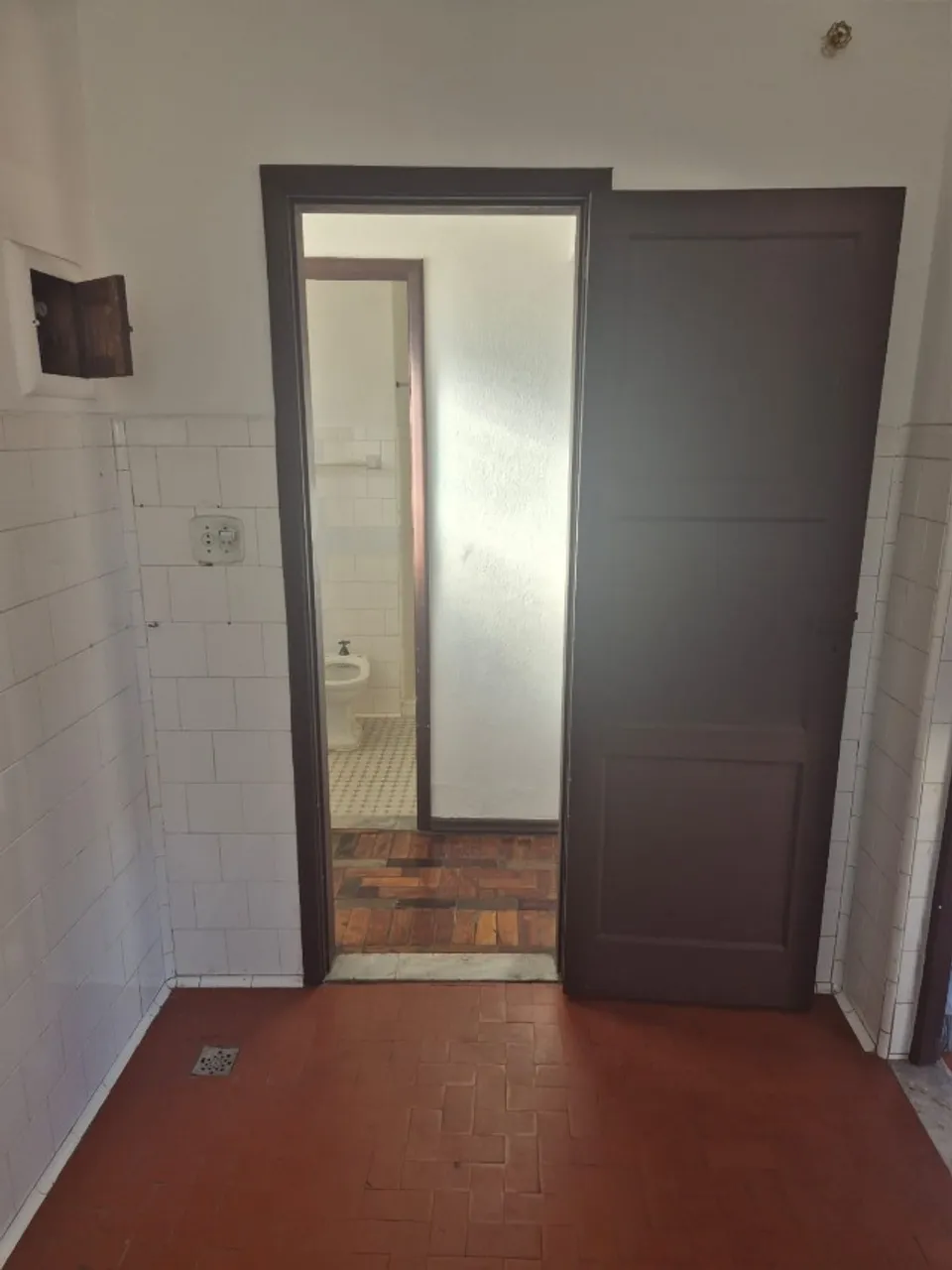 Unfurnished apartment with 2 bedrooms and 2 bathrooms — photo 6