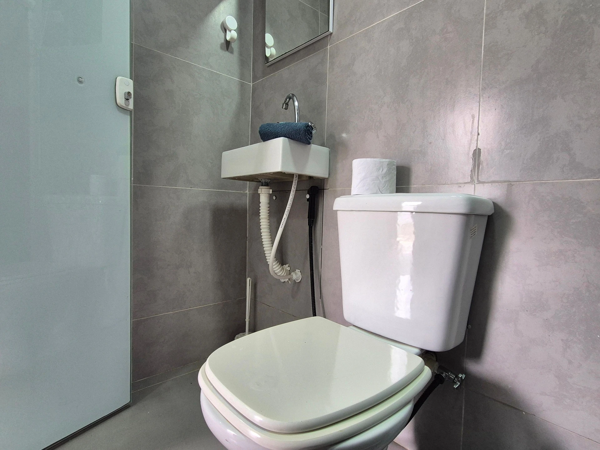 Furnished apartment with 1 bedroom and 1 en-suite bath — photo 19