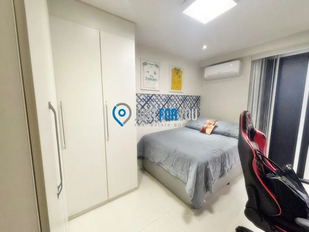 4-bedroom apartment with a mountain view in Rio de Janeiro — photo 13