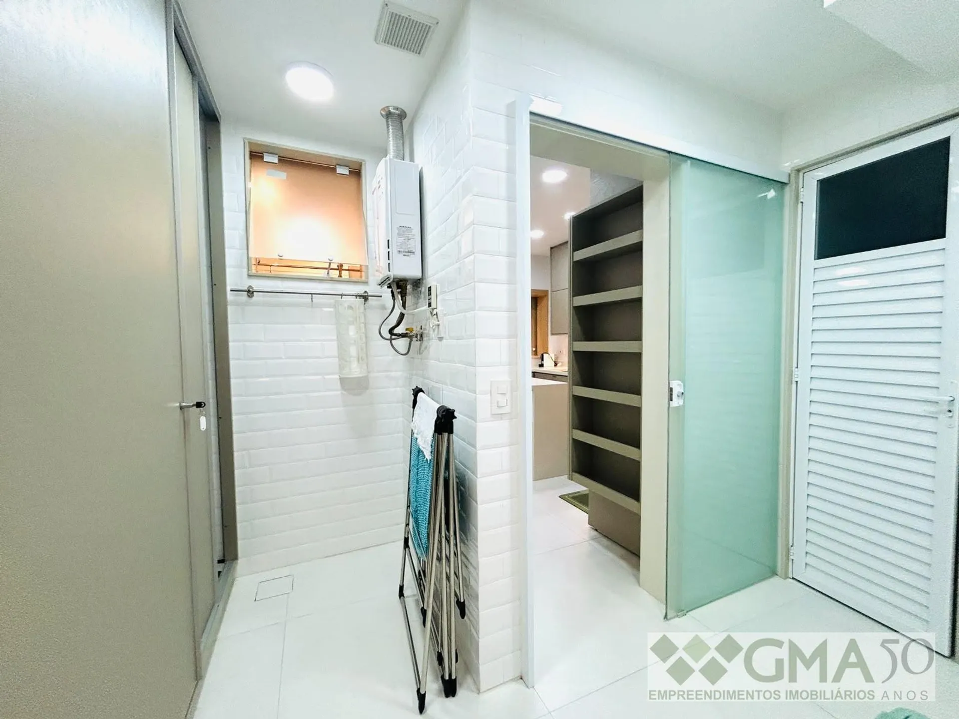 Washing machine in a 3-bedroom apartment, 130 m² — photo 30