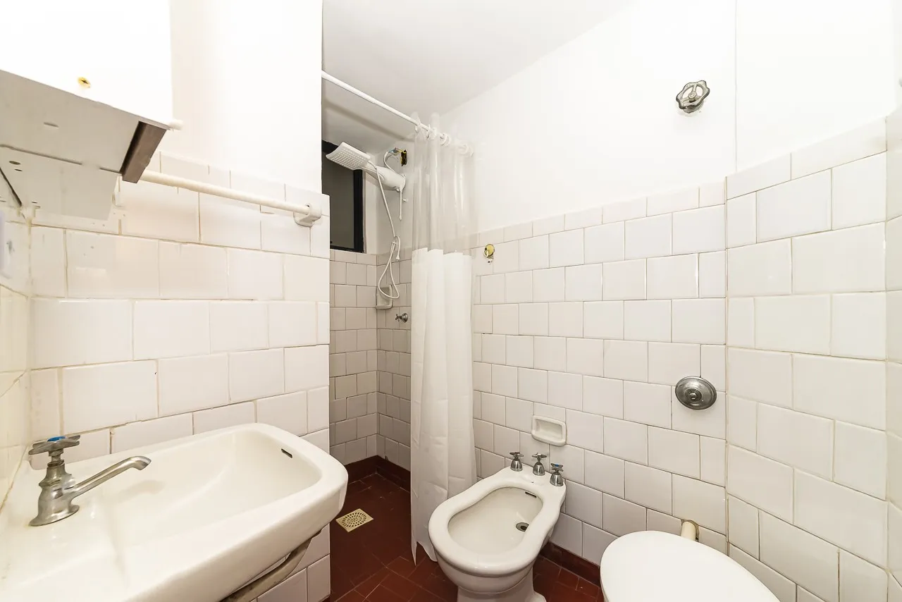 65 m² apartment with 2 bedrooms and separate kitchen — photo 3