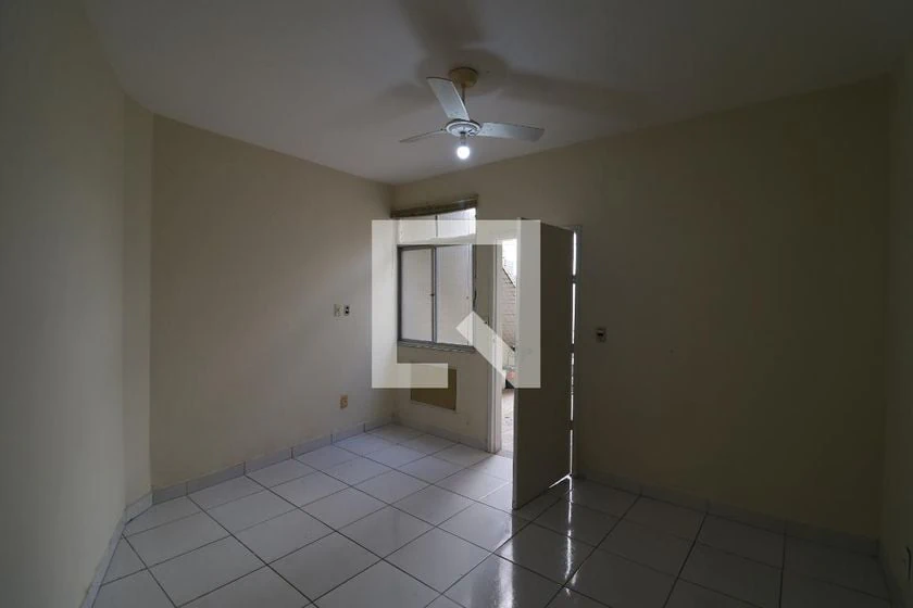 Apartment with 2 bedrooms, 1 bathroom and separate kitchen — photo 18