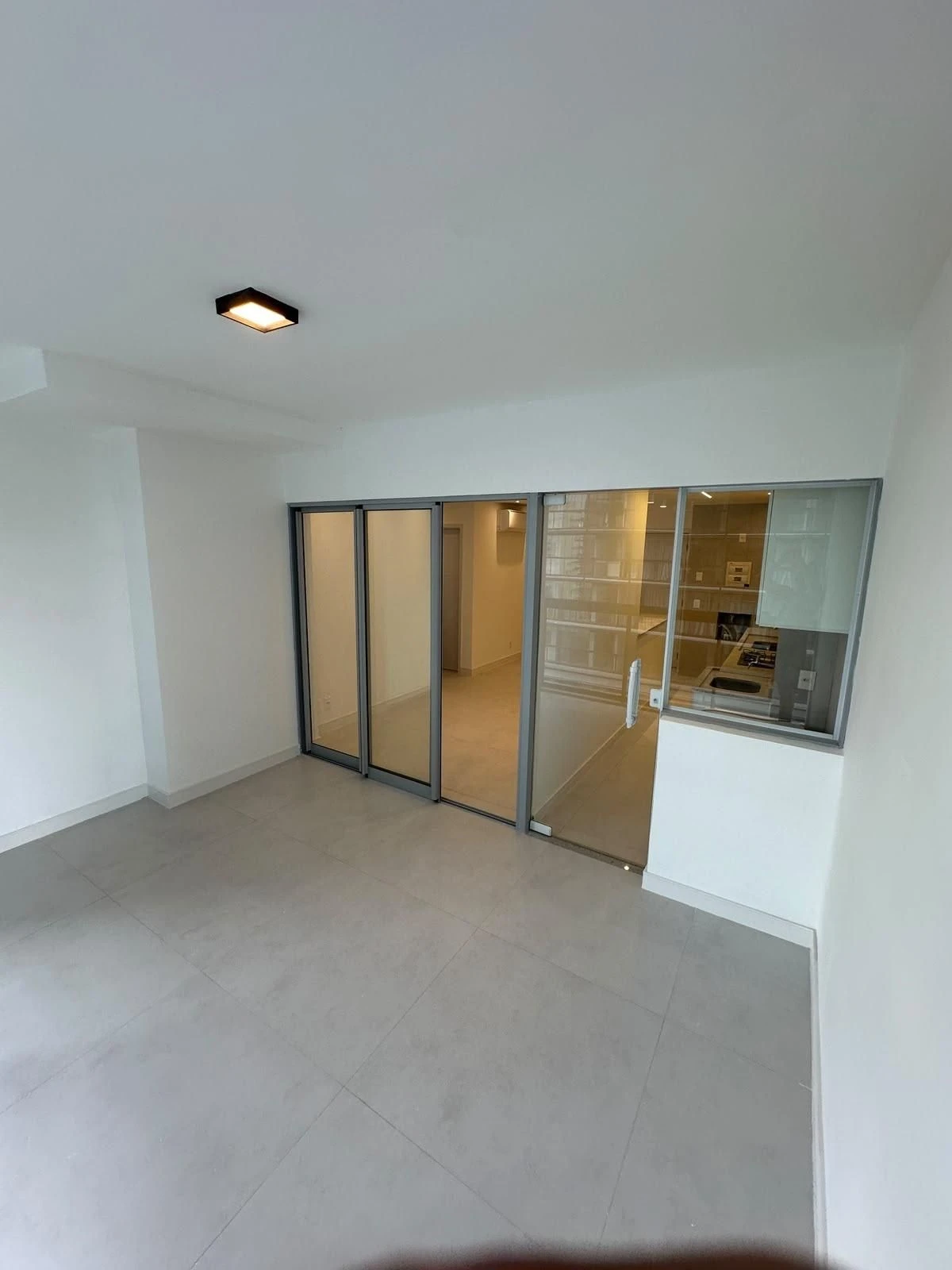 Floor-to-ceiling windows in a 2-bedroom apartment, 84 m² — photo 26