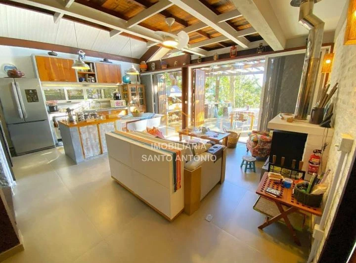 Furnished house with a shared BBQ area