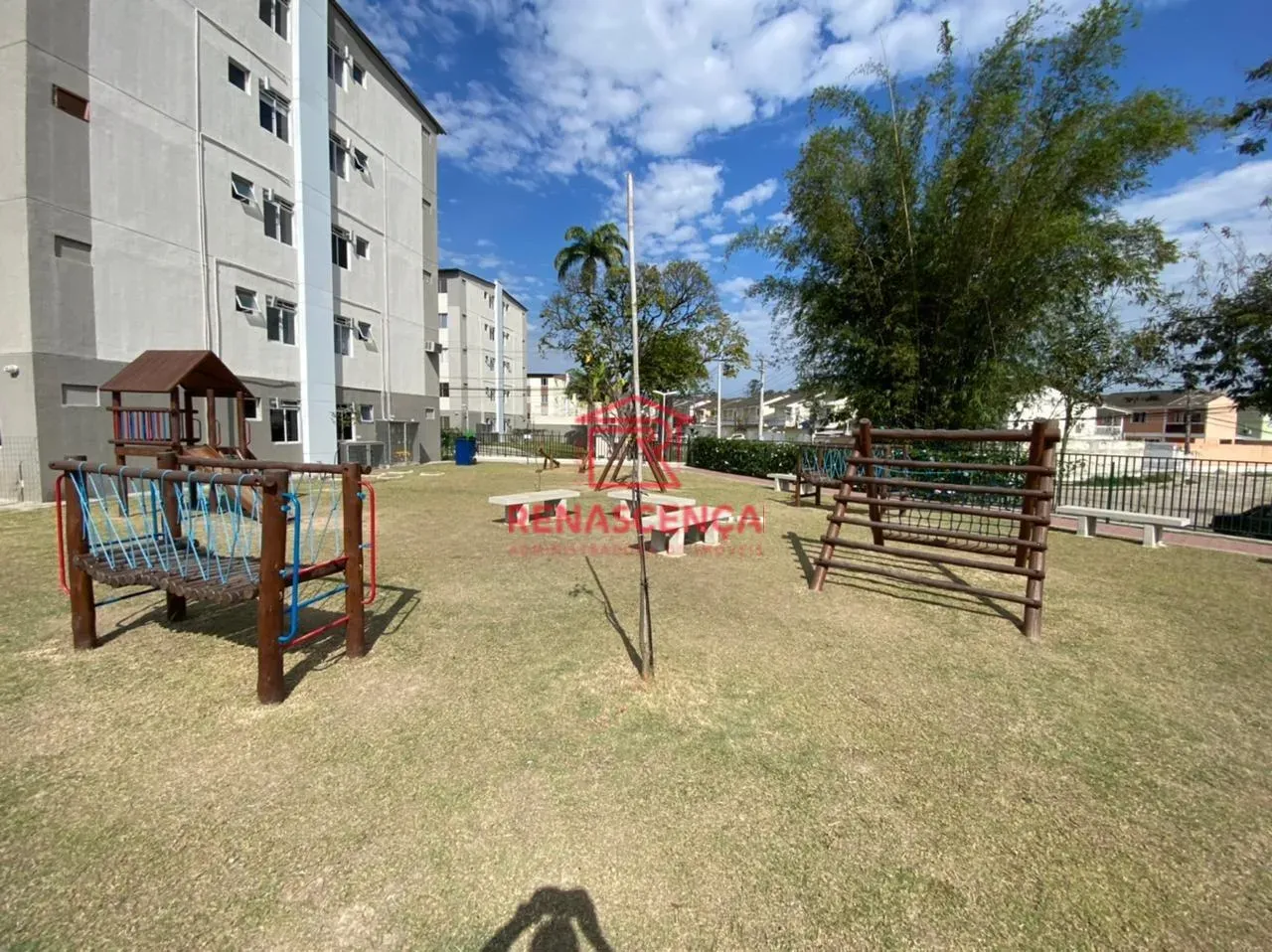 2-bedroom apartment with no parking included — photo 37