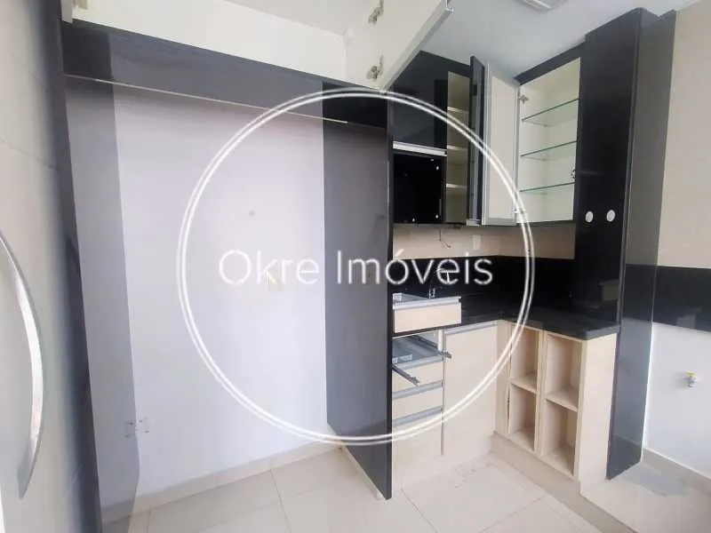 Unfurnished apartment with 2 bedrooms and 3 bathrooms — photo 16