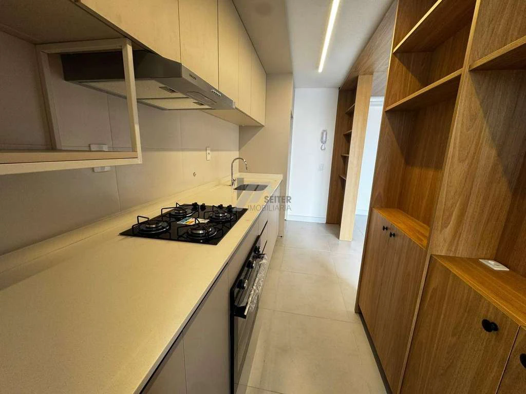 Unfurnished 2-bedroom apartment with 2 parking spaces — photo 3