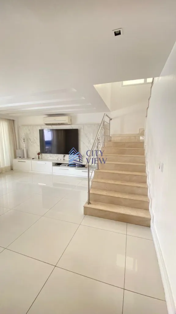 Casa com 3 dormitórios e 4 banheiros de 400 m² — photo 3