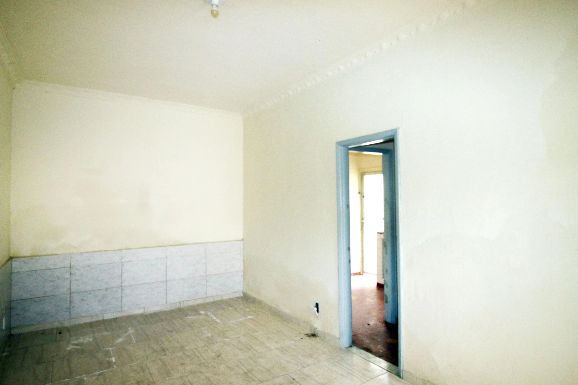 One-bedroom house with a garden — photo 11