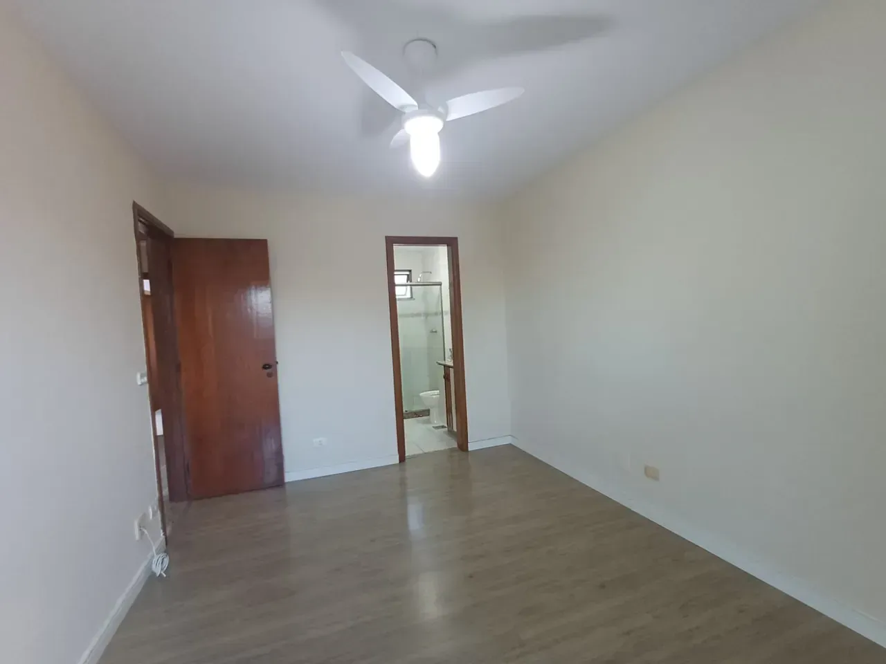 Rental apartment with 2 bedrooms and 3 bathrooms — photo 6