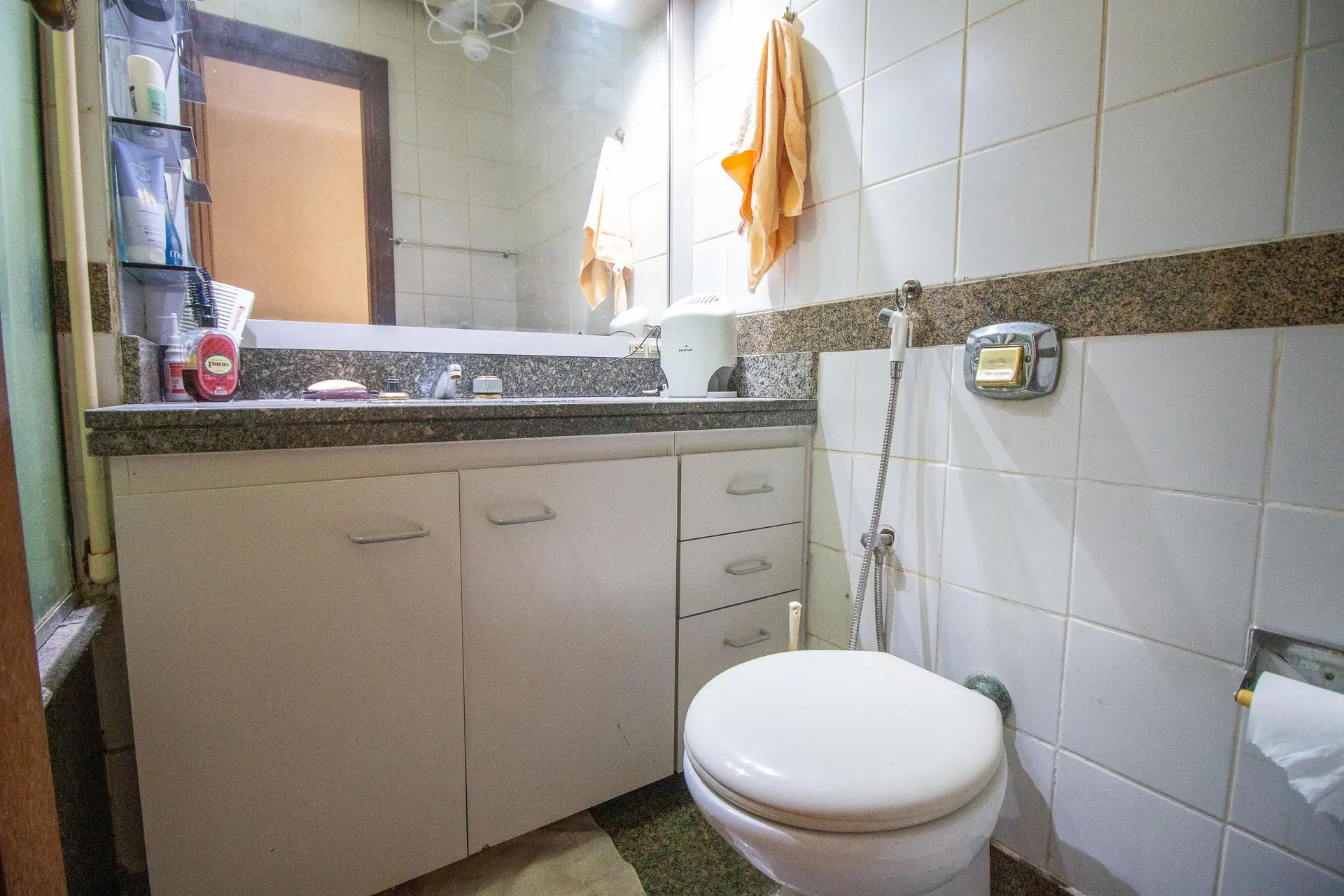 4-bedroom apartment in a building with a sauna — photo 47