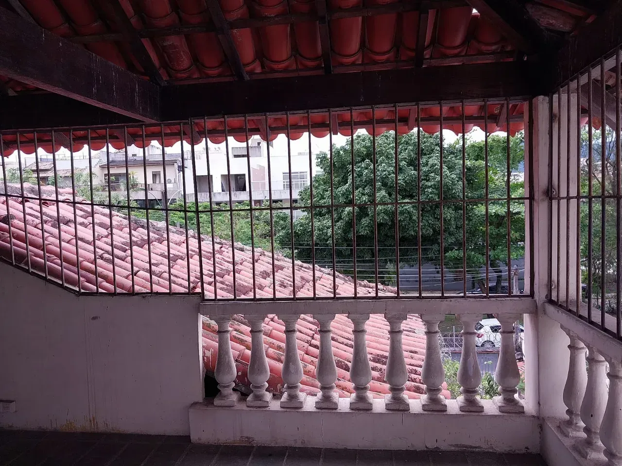 Unfurnished house for rent with 3 bedrooms and 5 parking