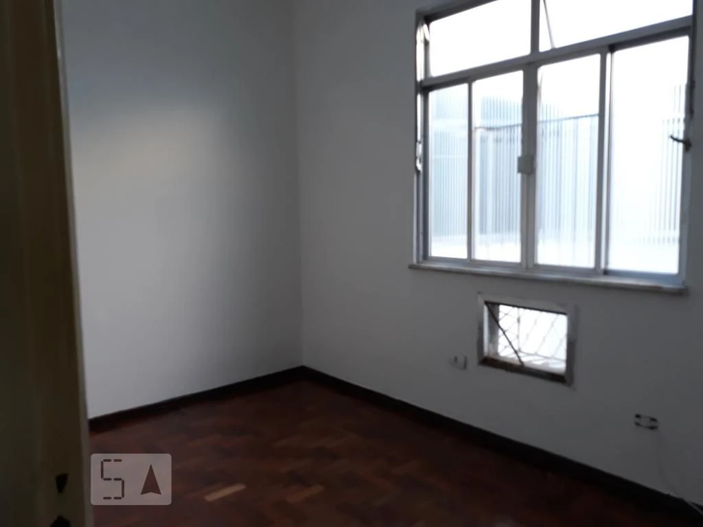 Apartment, 74 m², with wood or laminate floors — photo 3