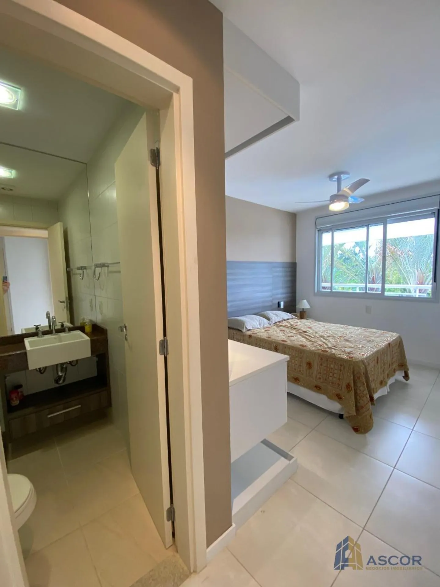 221 m² apartment with 3 en-suite bedrooms and 2 parking — photo 13