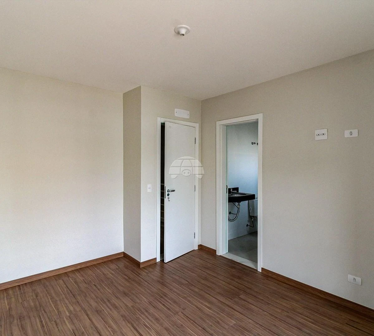 3-bedroom house with a home office in Curitiba — photo 22