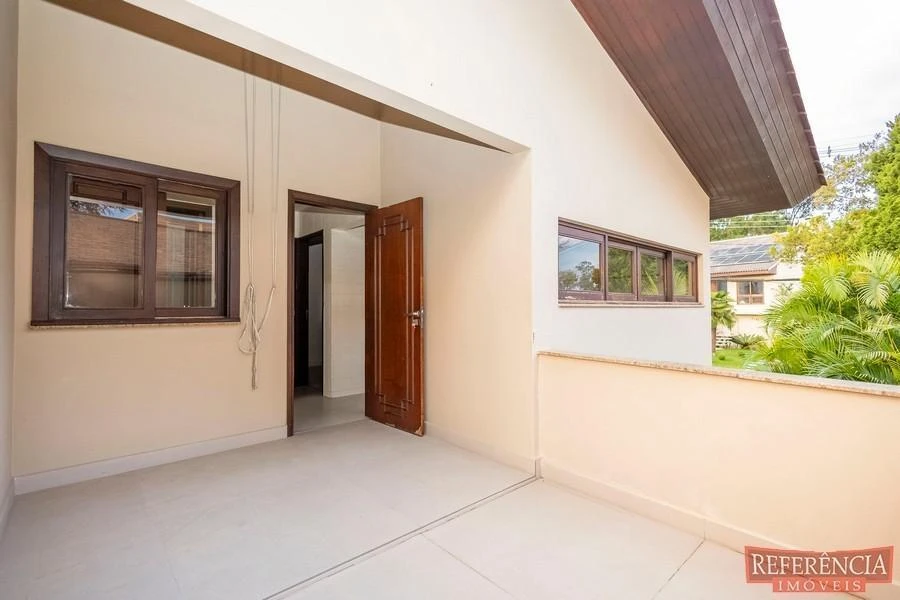 House, 550 m², with a walk-in closet — photo 35