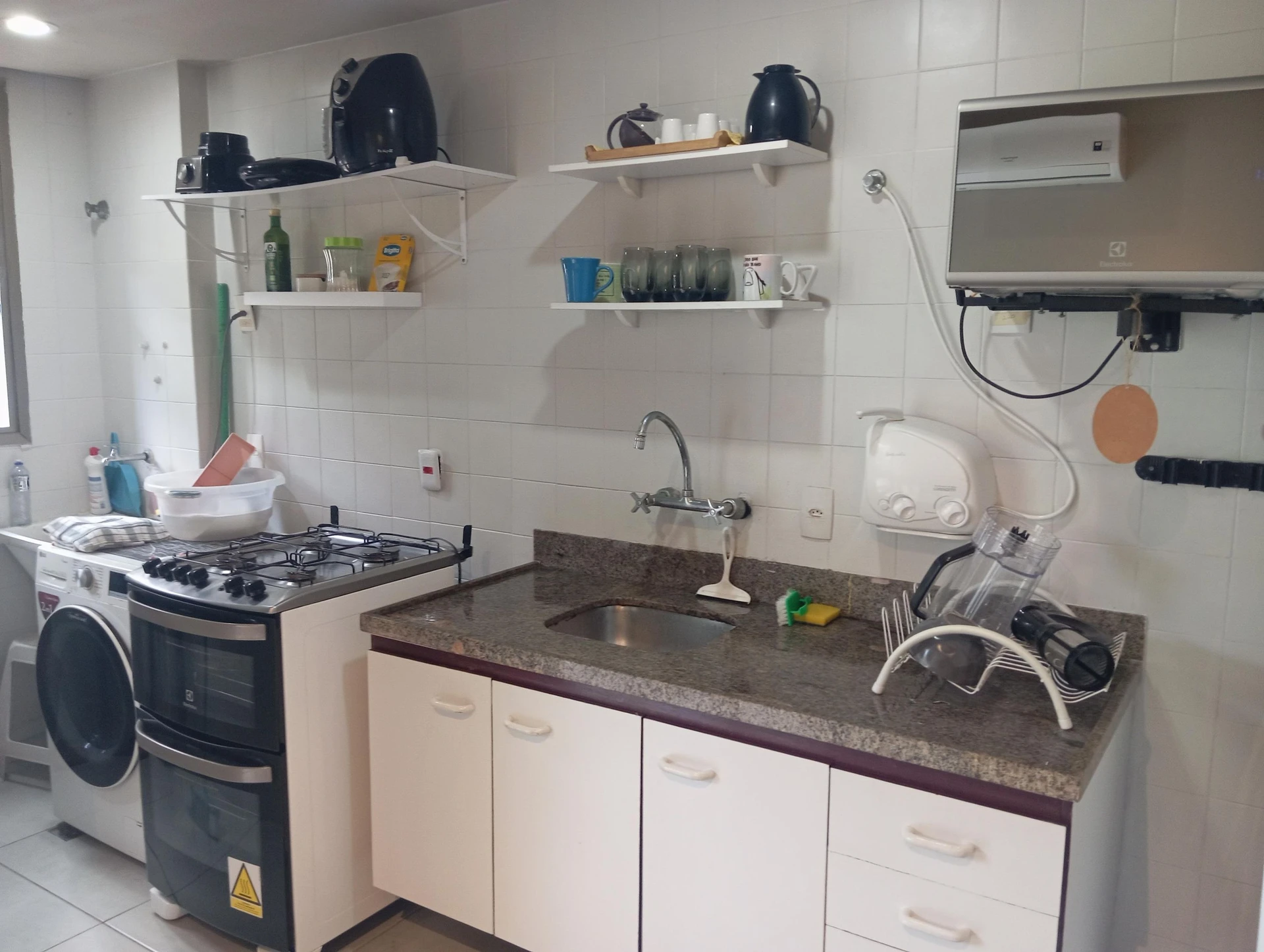 Apartamento mobiliado com 1 quarto e varanda fechada — photo 2