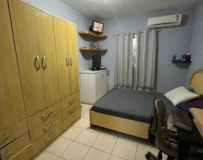 Casa com 5 quartos e 2 banheiros — photo 2