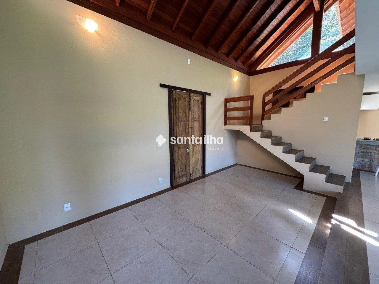 220 m² house with a garden and a home office — photo 27