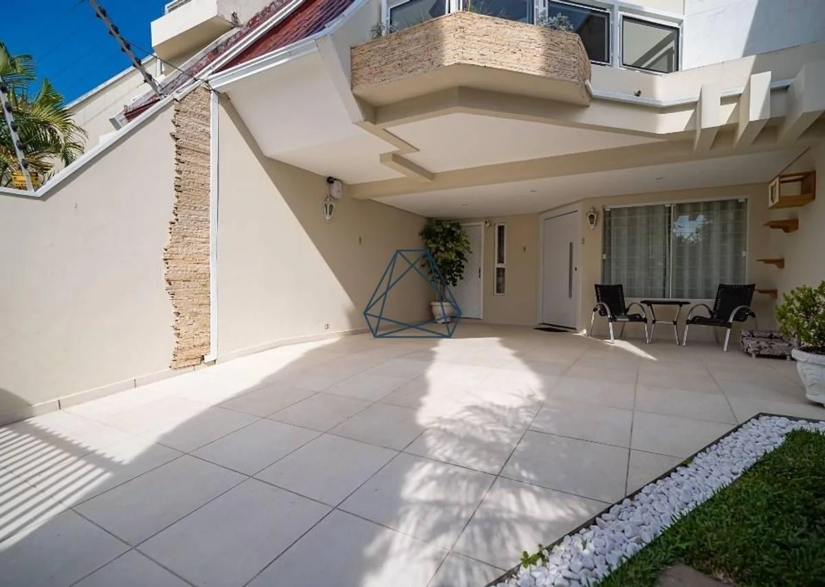 Washing machine in a 4-bedroom house, 210 m² — photo 34