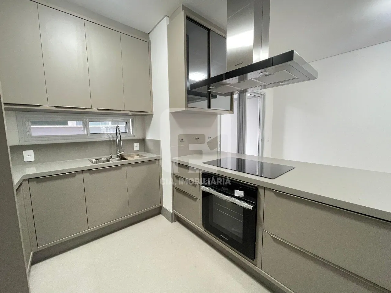 Дом 184 м² с 4 спальнями-сьютами и террасой — photo 2