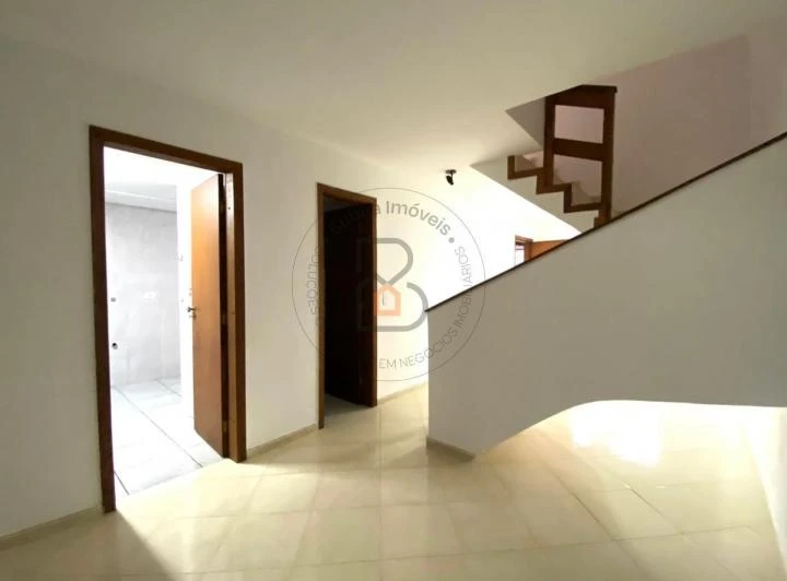 House for rent with balcony, 3 bedrooms and 1 suite