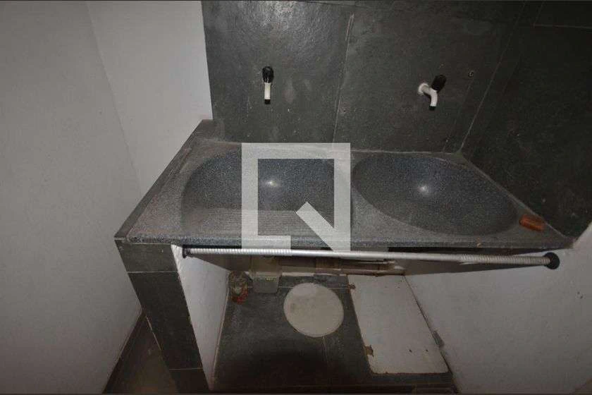 1-bedroom apartment with an electric shower — photo 16