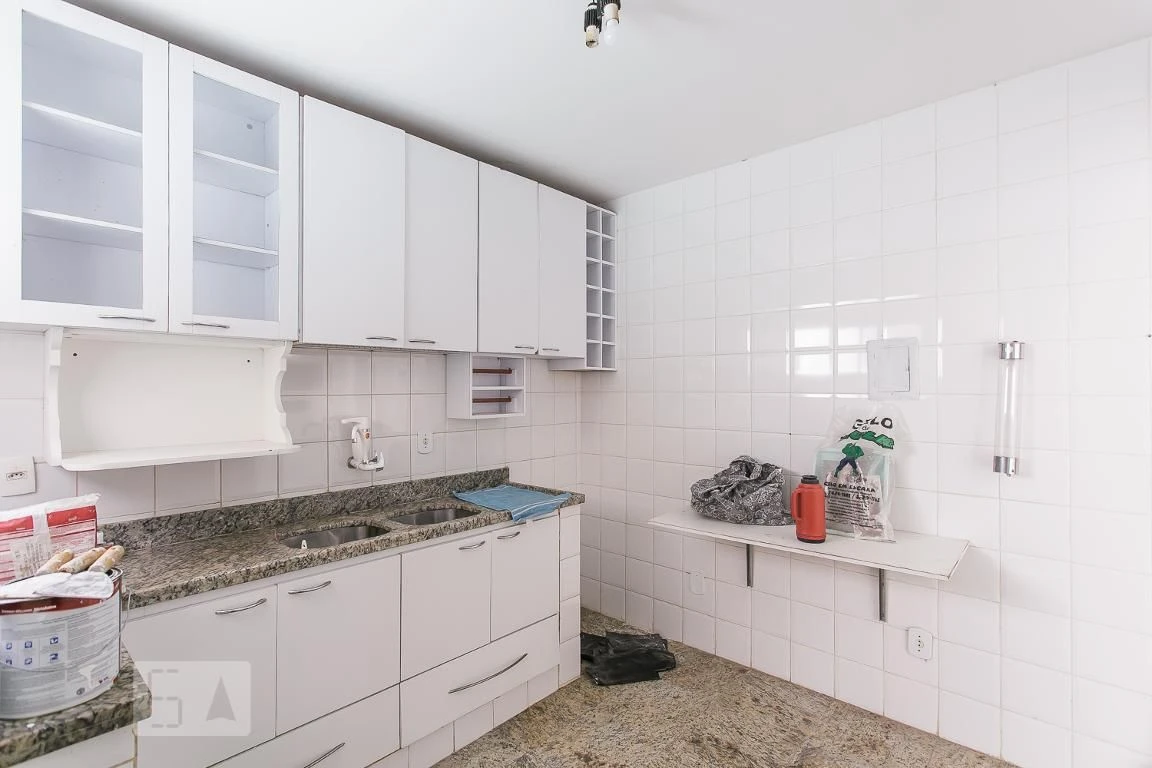 4-bedroom house with a bathtub — photo 19