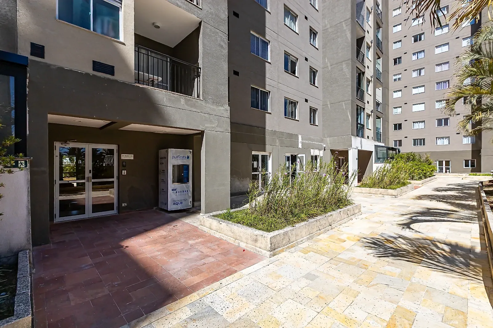 2-bedroom 63 m² apartment with a glass balcony — photo 32