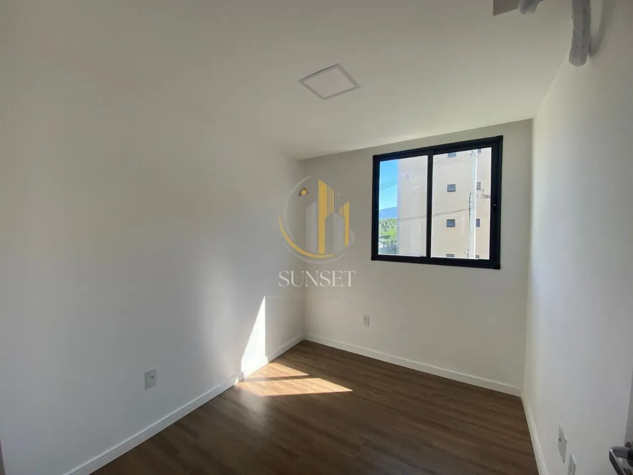 Apartamento de 2 quartos em condomínio com piscina — photo 14