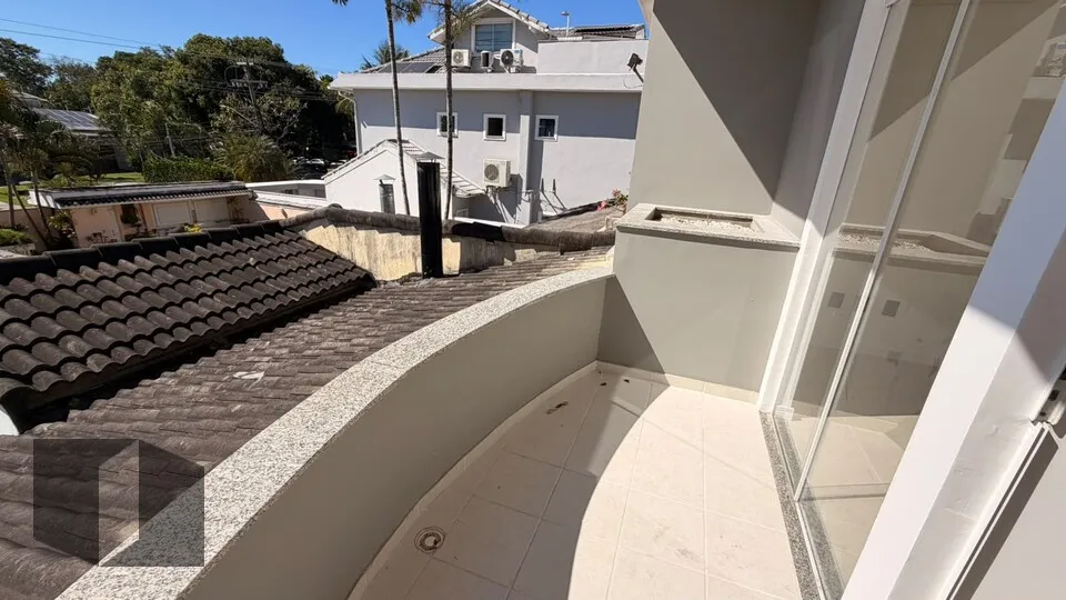 Casa de 400 m² com 4 quartos e jardim privativo — photo 31