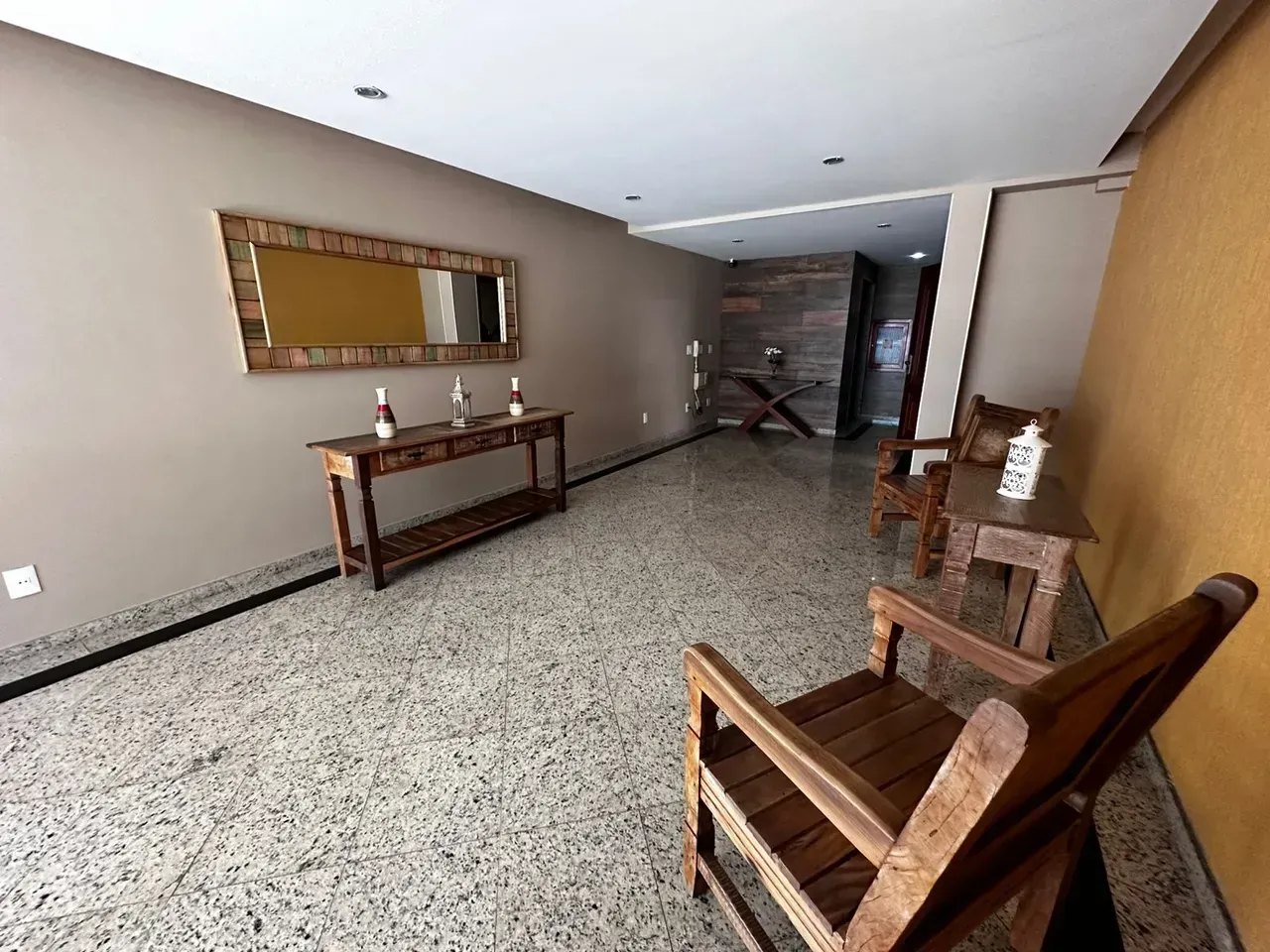 Furnished apartment with 3 bedrooms and a closed kitchen — photo 14