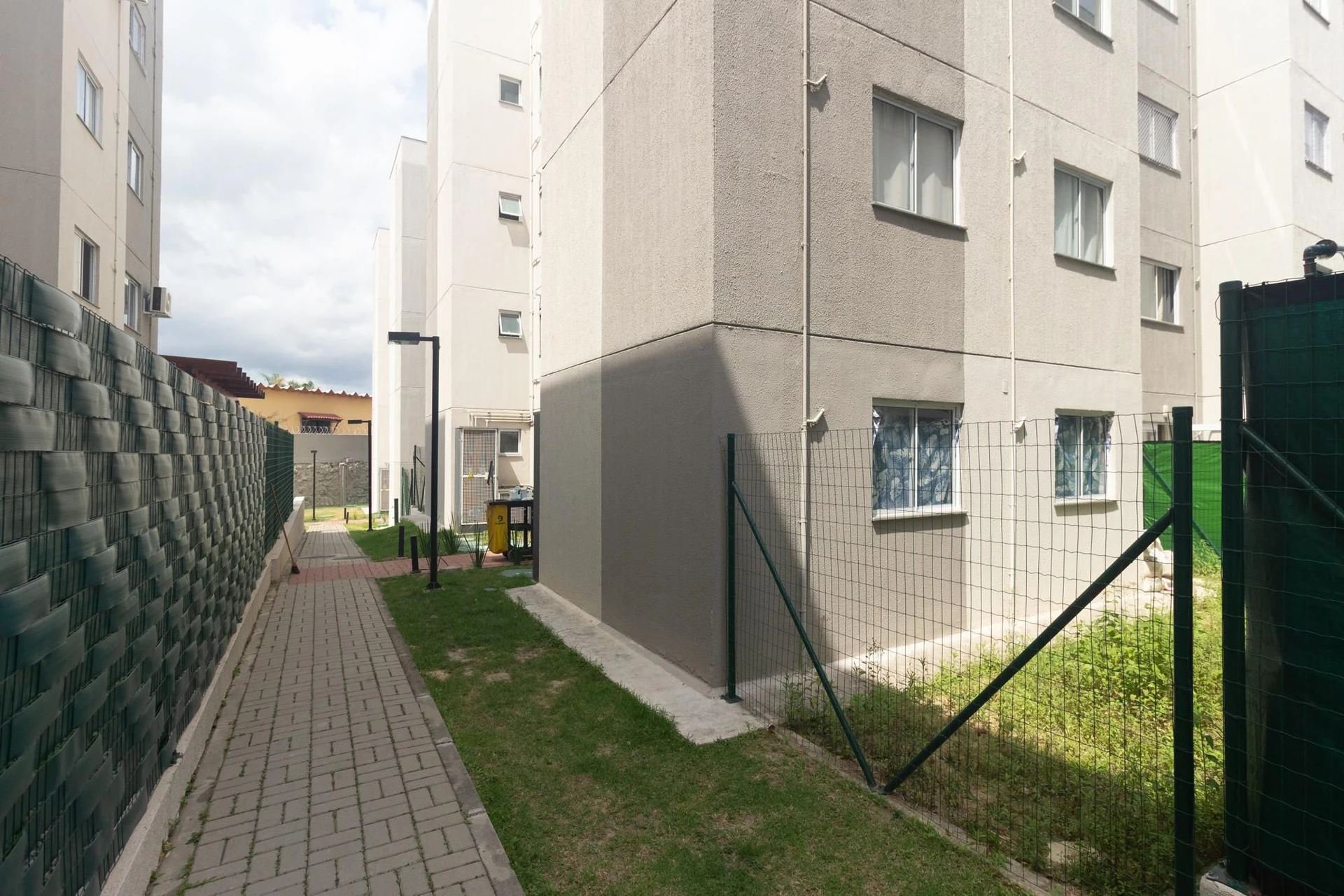 Немеблированная квартира с 2 спальнями и 1 ванной — photo 3