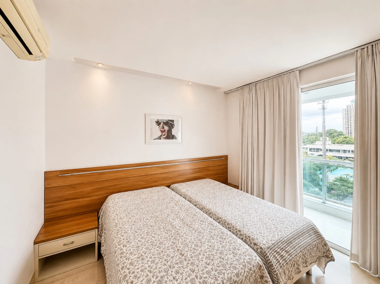 Rental apartment with 4 en-suite bedrooms and 282 m² — photo 16