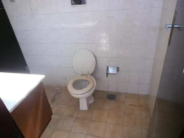 Unfurnished house with 4 bedrooms and 2 bathrooms — photo 19