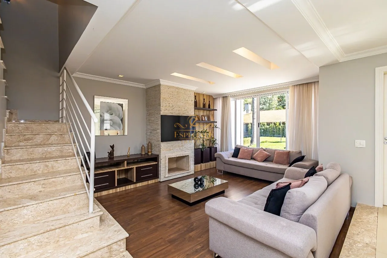 Furnished house with 4 bedrooms and a gas-equipped kitchen