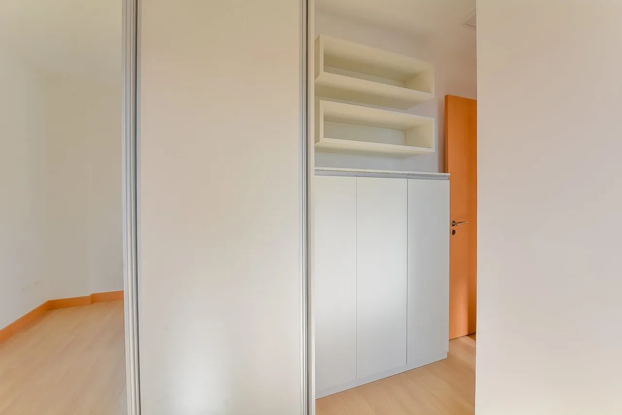 Unfurnished 2-bedroom apartment with 2 bathrooms — photo 14