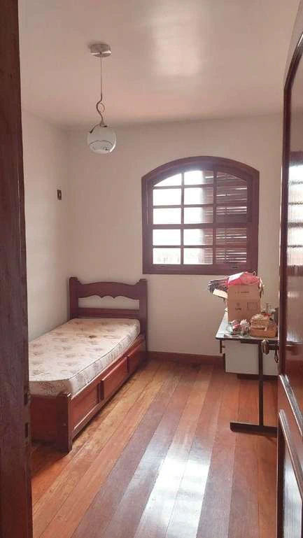 House with 3 bedrooms and a private BBQ area — photo 15