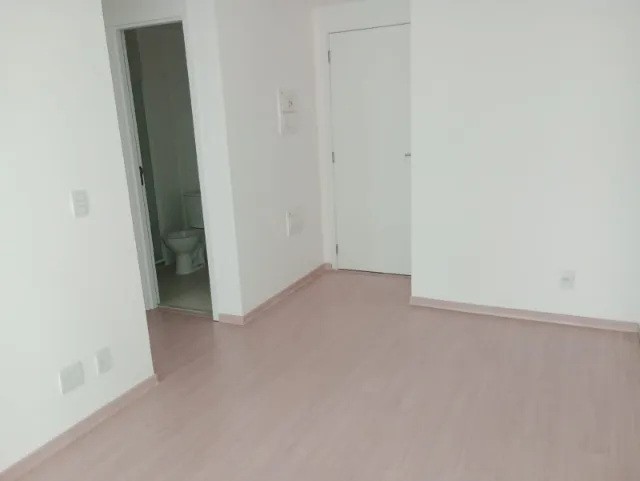 2-bedroom apartment with a home office — photo 2