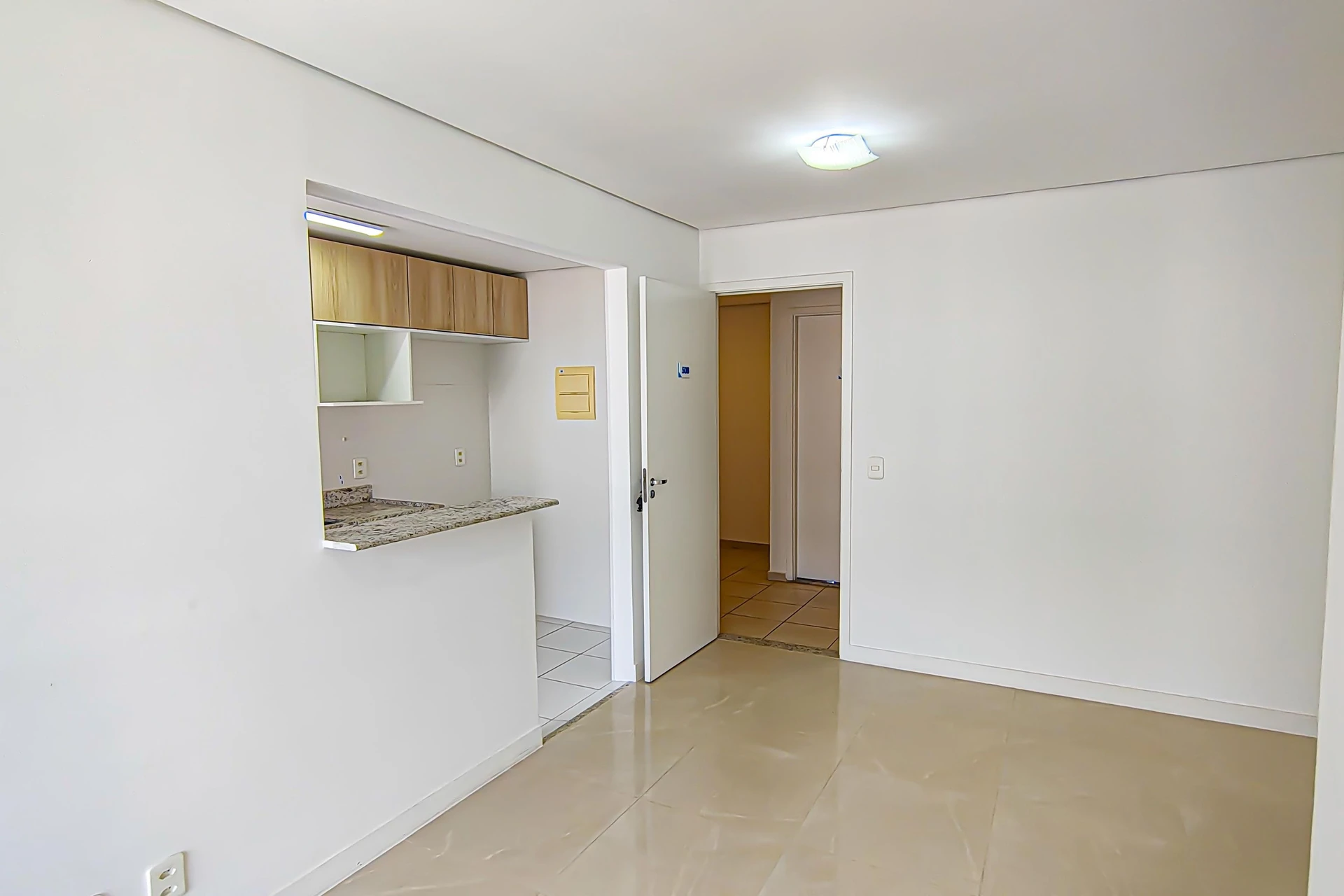 Unfurnished 2-bedroom apartment with en-suite bathrooms — photo 27